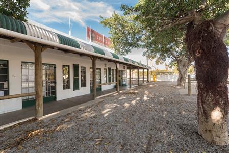 False - Retail for sale in McGregor - M117686