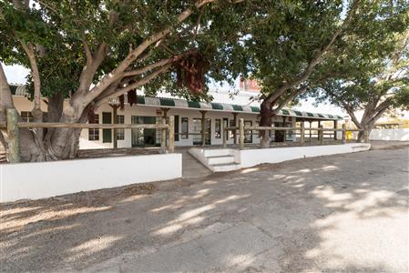 False - Retail for sale in McGregor - M117686