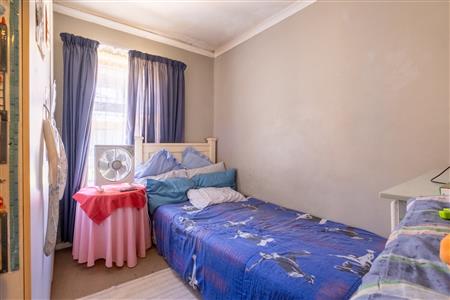 False - Apartment For Sale in Fairview Golf Estate, Gordons Bay, Western Cape - M122928
