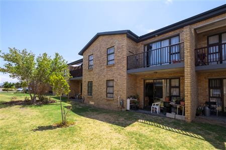 False - Apartment For Sale in Fairview Golf Estate, Gordons Bay, Western Cape - M122928