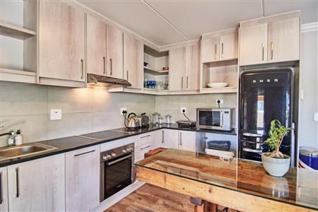 Townhouse For Sale in Nooitgedacht Village, Stellenbosch, Western Cape - M10471