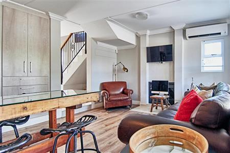 Townhouse For Sale in Nooitgedacht Village, Stellenbosch, Western Cape - M10471
