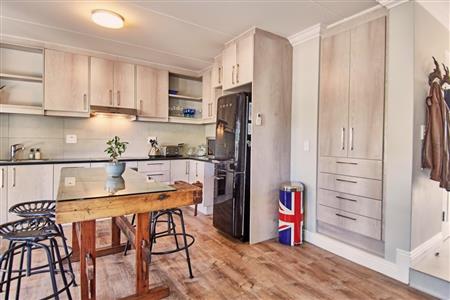 Townhouse For Sale in Nooitgedacht Village, Stellenbosch, Western Cape - M10471