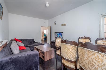 False - Retail sold in Florida, Roodepoort - M123030