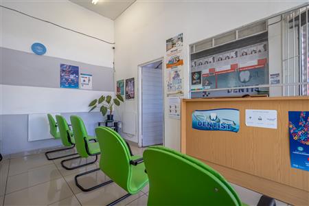 False - Retail sold in Florida, Roodepoort - M123030