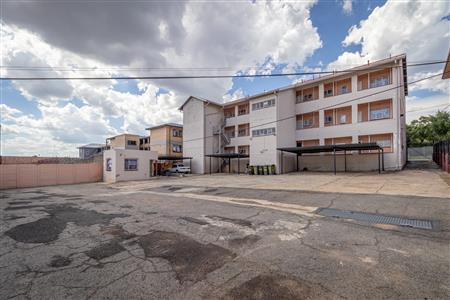 False - Retail sold in Florida, Roodepoort - M123030