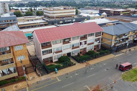 False - Retail sold in Florida, Roodepoort - M123030