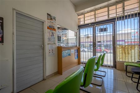False - Retail sold in Florida, Roodepoort - M123030
