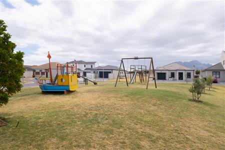 House Sold in Fairview Golf Estate, Gordons Bay, Western Cape - M123053