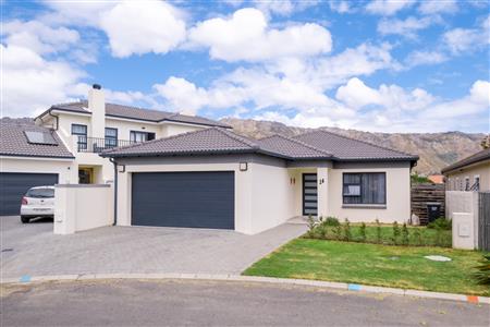 House Sold in Fairview Golf Estate, Gordons Bay, Western Cape - M123053
