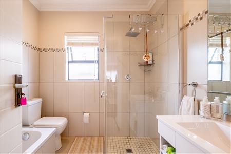 House Sold in Fairview Golf Estate, Gordons Bay, Western Cape - M123053