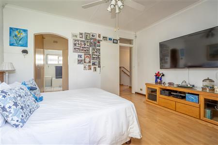 False - Townhouse For Sale in Magaliessig, Sandton, Gauteng - M123151