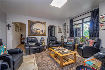 False - Townhouse For Sale in Magaliessig, Sandton, Gauteng - M123151