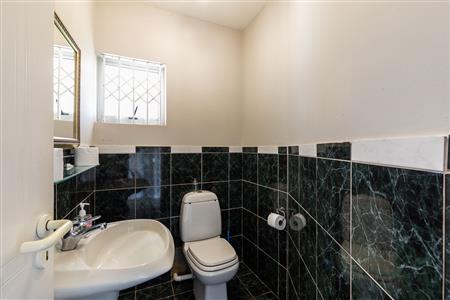 False - House For Sale in Wilderness Central, Wilderness, Western Cape - M123228