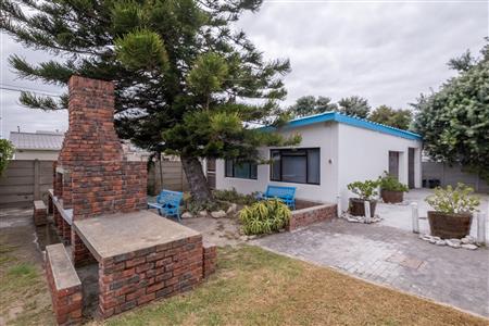 False - House For Sale in Struisbaai, Western Cape - M123155