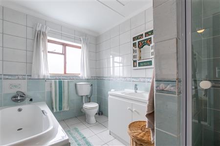 False - House For Sale in Struisbaai, Western Cape - M123155