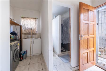 False - House For Sale in Bothasig, Milnerton, Western Cape - M123272