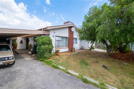 False - House For Sale in Bothasig, Milnerton, Western Cape - M123272