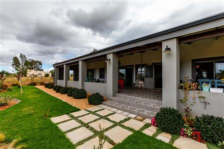 False - House For Sale in Van Wyksdorp, Ladismith, Western Cape - M123268