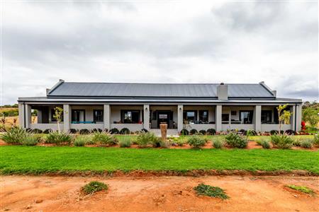 False - House For Sale in Van Wyksdorp, Ladismith, Western Cape - M123268