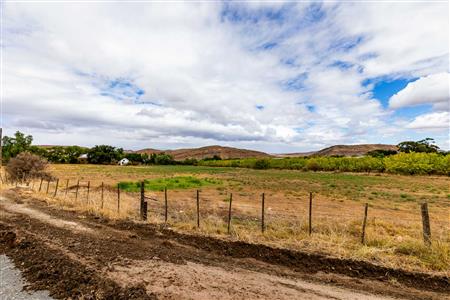 False - House For Sale in Van Wyksdorp, Ladismith, Western Cape - M123268