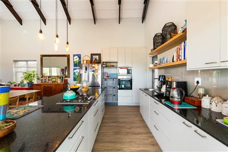False - House For Sale in Van Wyksdorp, Ladismith, Western Cape - M123268