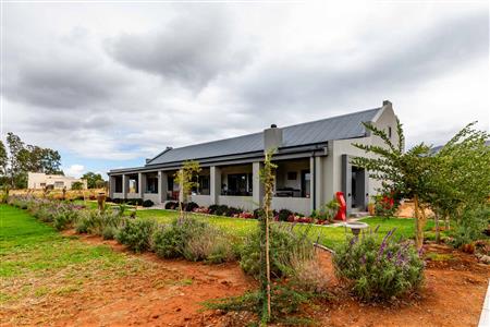 False - House For Sale in Van Wyksdorp, Ladismith, Western Cape - M123268