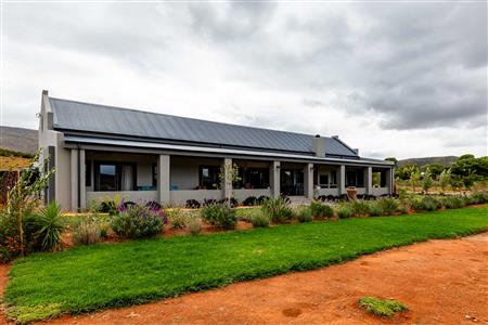 False - House For Sale in Van Wyksdorp, Ladismith, Western Cape - M123268