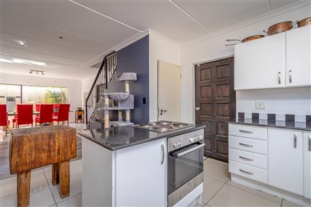False - House For Sale in Fourways, Sandton, Gauteng - M123331