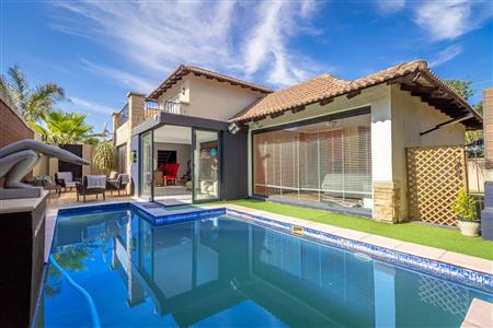 False - House For Sale in Fourways, Sandton, Gauteng - M123331