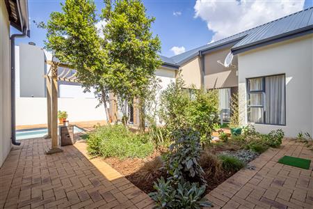 False - House For Sale in Midstream Meadows, Midstream Estate, Centurion, Gauteng - M123438