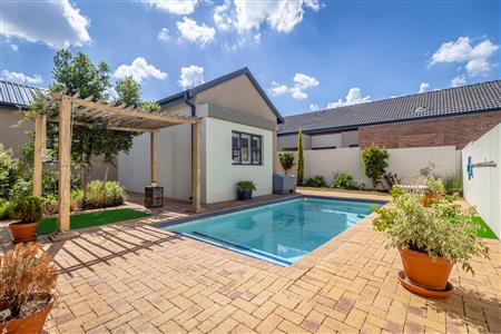 False - House For Sale in Midstream Meadows, Midstream Estate, Centurion, Gauteng - M123438