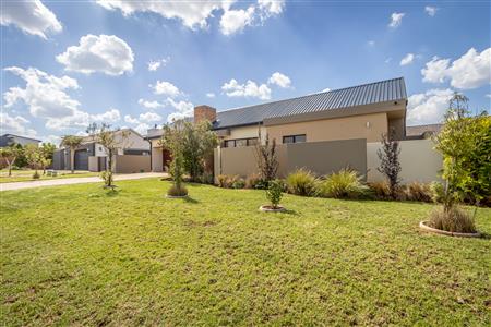 False - House For Sale in Midstream Meadows, Midstream Estate, Centurion, Gauteng - M123438