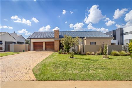 False - House For Sale in Midstream Meadows, Midstream Estate, Centurion, Gauteng - M123438
