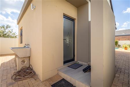 False - House For Sale in Midstream Meadows, Midstream Estate, Centurion, Gauteng - M123438