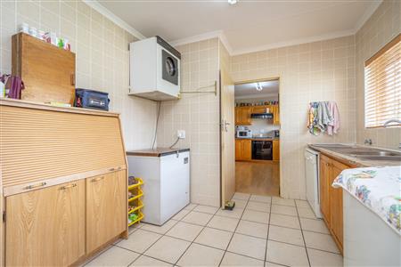 House For Sale in Overkruin, Heidelberg, Gauteng - M123483