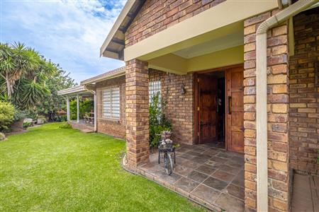 House For Sale in Overkruin, Heidelberg, Gauteng - M123483