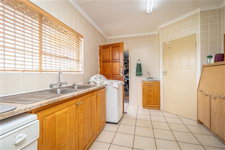 House For Sale in Overkruin, Heidelberg, Gauteng - M123483