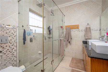 House For Sale in Overkruin, Heidelberg, Gauteng - M123483