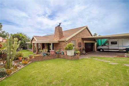 House For Sale in Overkruin, Heidelberg, Gauteng - M123483