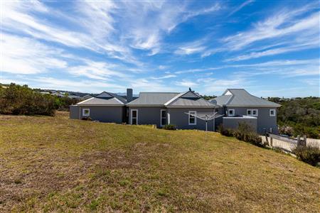False - House sold in Brackenridge Estate, Plettenberg Bay - M123516