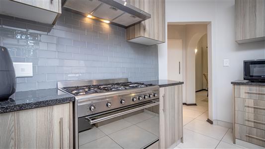 False - House For Sale in Fourways, Sandton, Gauteng - M123540