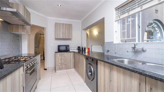 False - House For Sale in Fourways, Sandton, Gauteng - M123540