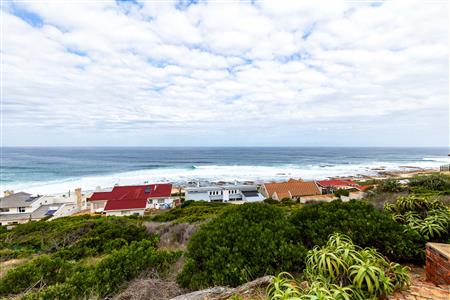 House For Sale in Jongensfontein, Stilbaai, Western Cape - M123613