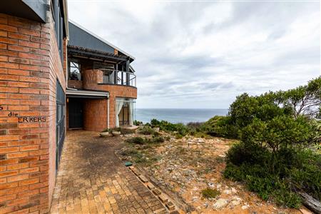 House For Sale in Jongensfontein, Stilbaai, Western Cape - M123613
