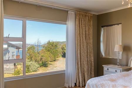 False - House Unavailable in Knysna Heights, Knysna, Western Cape - M123619