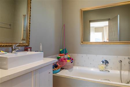 False - House Unavailable in Knysna Heights, Knysna, Western Cape - M123619