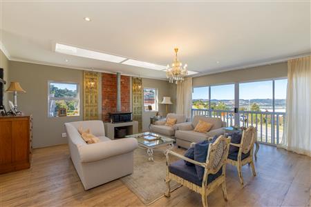 False - House Unavailable in Knysna Heights, Knysna, Western Cape - M123619