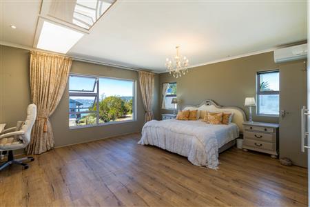 False - House Unavailable in Knysna Heights, Knysna, Western Cape - M123619