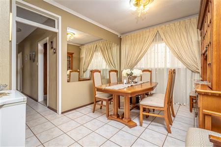 False - House For Sale in Ferndale, Randburg, Gauteng - M123684